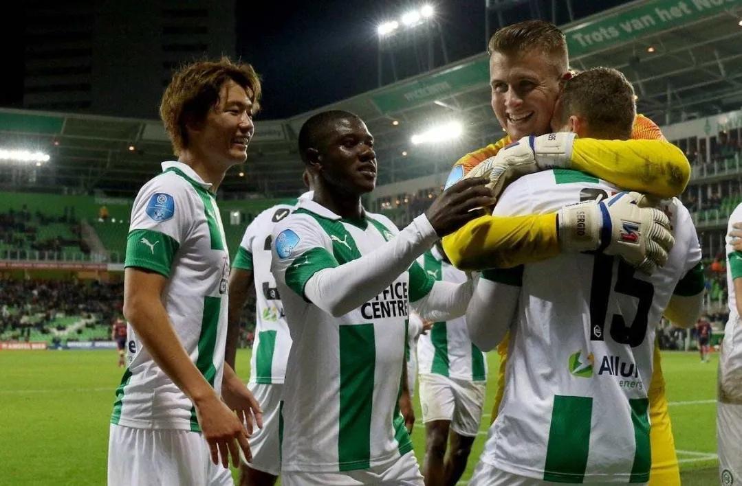 德甲联赛中 德甲联赛中