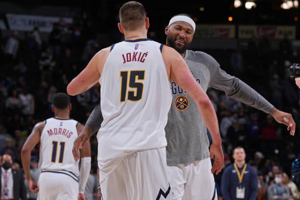 一旁的观众 一旁的观众