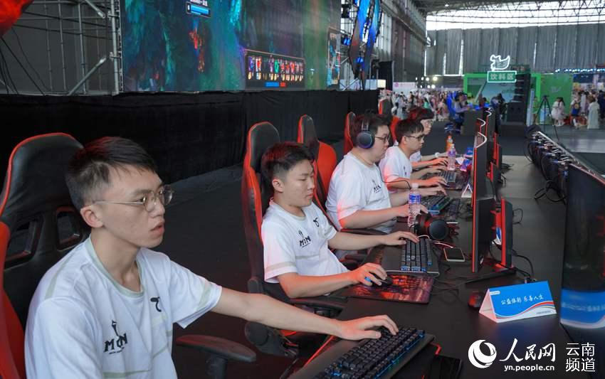 许多球员都 许多球员都